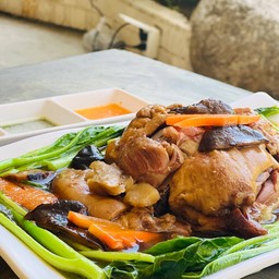 ขาหมูตุ๋นยาจีน