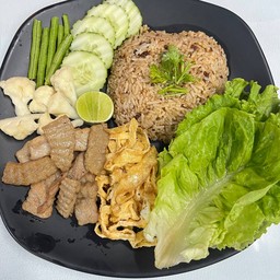 ข้าวผัดน้ำพริกตาแดง