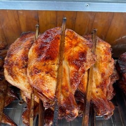 ไก่ย่างหน่องติดสะโพก