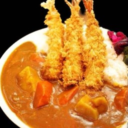 ข้าวแกงกะหรี่ (กุ้งชุบเกล็ดขนมปัง)