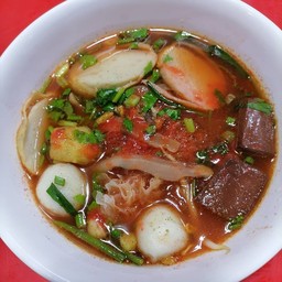 เส้นใหญ่เย็นตาโฟ