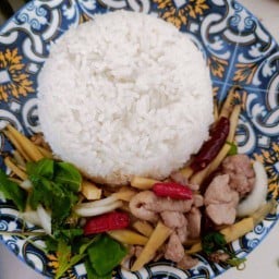 ผัดพริกสดหมูหน่อไม้