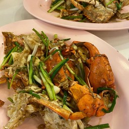 ปูผัดน้ำพริกเผา