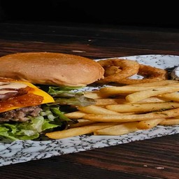 Signature Australian wagyu beef burger Single meat