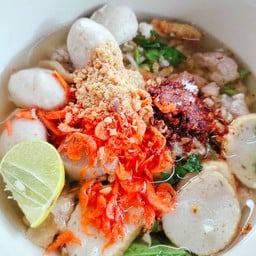 เกาเหลาหมูต้มยำ