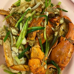 ปูผัดต้นหอม