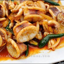 ปลาหมึกผัดพริกเผา