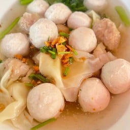 เกี๊ยวลูกชิ้นหมู