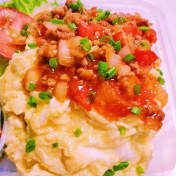 ข้าวไข่ข้นหมูสับทรงเครื่อง