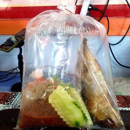 ชุดน้ำพริกกะปิ+ผักสด+ปลาทูทอด