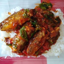 ข้าว+กระเพราระเบิดปลากระป๋อง