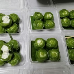 เปียกปูนลาวา  (ไส้ทะลัก)