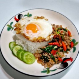 ลุงกอล์ฟ เมนู ข้าวกล่อง