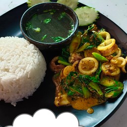 พริกแกงหมึก