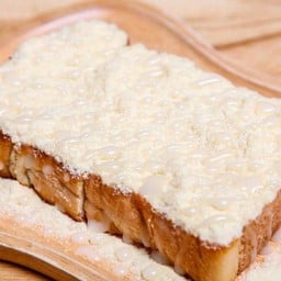 ปังปิ้งเนยไวท์มอลต์ รานมข้นหวาน