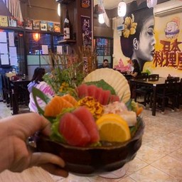 Salmon sashimi /M