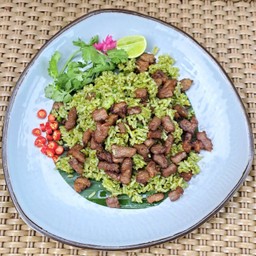 ข้าวผัดเนี้อเค็มมรกต