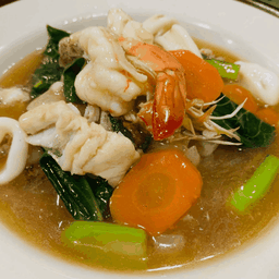 ราดหน้าทะเล