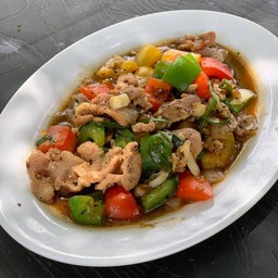 หมูผัดพริกไทยดำ
