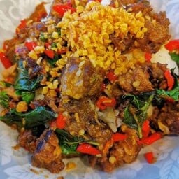 กะเพรา หมูตุ๋น