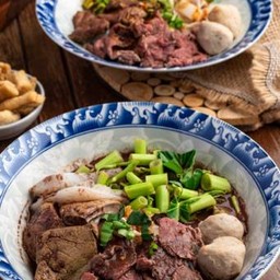 ก๋วยเตี๋ยว เนื้อ รวม น้ำ