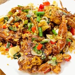 ปูนิ่มทอดกระเทียม