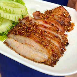 คอหมูย่างหมักน้ำจิ้มแจ่ว