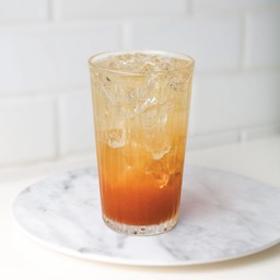 สปาร์คลิง ฟรุต พันซ์