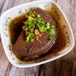 เลือดครึ่งก้อน