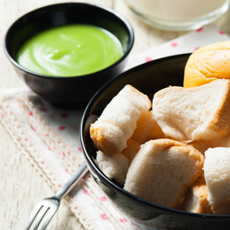 🍞 ขนมปังนึ่งสังขยาใบเตย (สังขยานมสด)