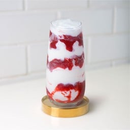 สตรอว์เบอร์รี นมสดปั่น