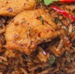 ข้าวผัดน้ำพริกเผา ฟรีน้ำซุป