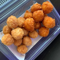 เซตอิ่มใจชุด2 มินิชีสบอล+ไก่ป๊อป