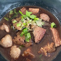 ก๋วยเตี๋ยวเนื้อ