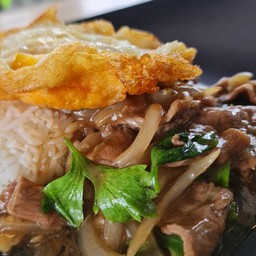 ข้าวเนื้อกรอบ หอย