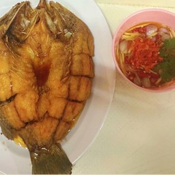 ปลากระพงทอดน้ำปลา