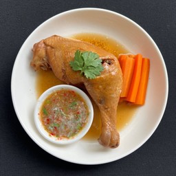 ไก่ต้มน้ำปลา  ใจดี