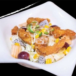 สลัดกุ้งทอดผลไม้