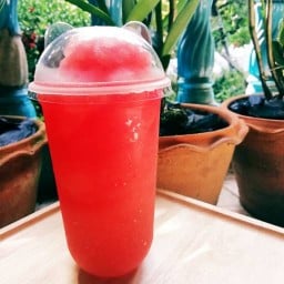 น้ำแข็งไส ชาไข่มุก กาแฟ ปังปิ้ง ปังเย็น (บ้านสวนแม่แตน)