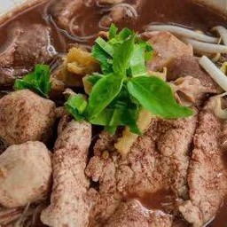 ก๋วยเตี๋ยวหมูน้ำตก(พิเศษ)