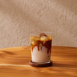 ICED SALTED CARAMEL LATTE