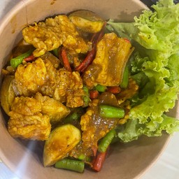 ผัดพริกแกงใต้หมูสามชั้น