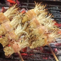 เบคอนพันเห็ดแข็มทอง