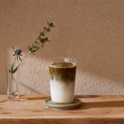 ICED HOJICHA LATTE