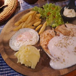 สเต็กไก่ไวท์ซอส