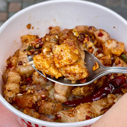 ข้าวหมูกรอบคั่วพริกเกลือ ขนาดปกติ