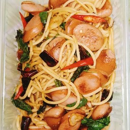 สปาเก็ตตี้ไส้กรอกพริกเเห้ง