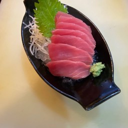 ทูน่าซาซิมิ