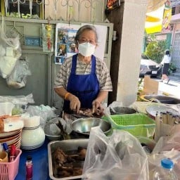 ร้านก๋วยเตี๋ยวเป็ดเจ๊รีย์คอนแวนต์(เจ้าเก่า)