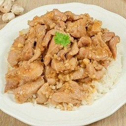 ข้าว.หมูชิ้นผัดกระเทียม